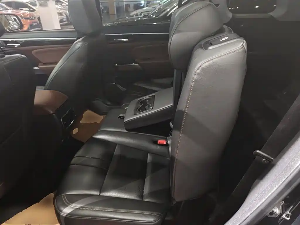 GAC Trumpchi Trumpchi GS8 2017 320T 2WD Luxury Smart Connect (7-seater) фото 17