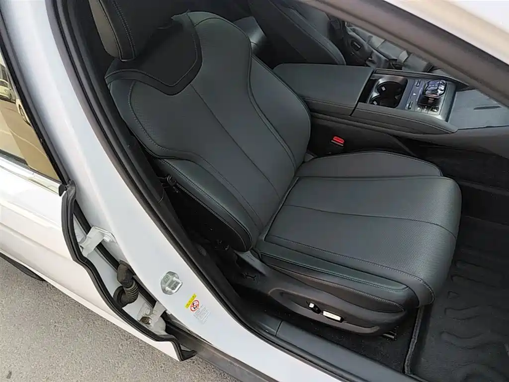 BYD Qin L 2025 DM-i Smart Drive Edition 120KM Surpassing фото 25