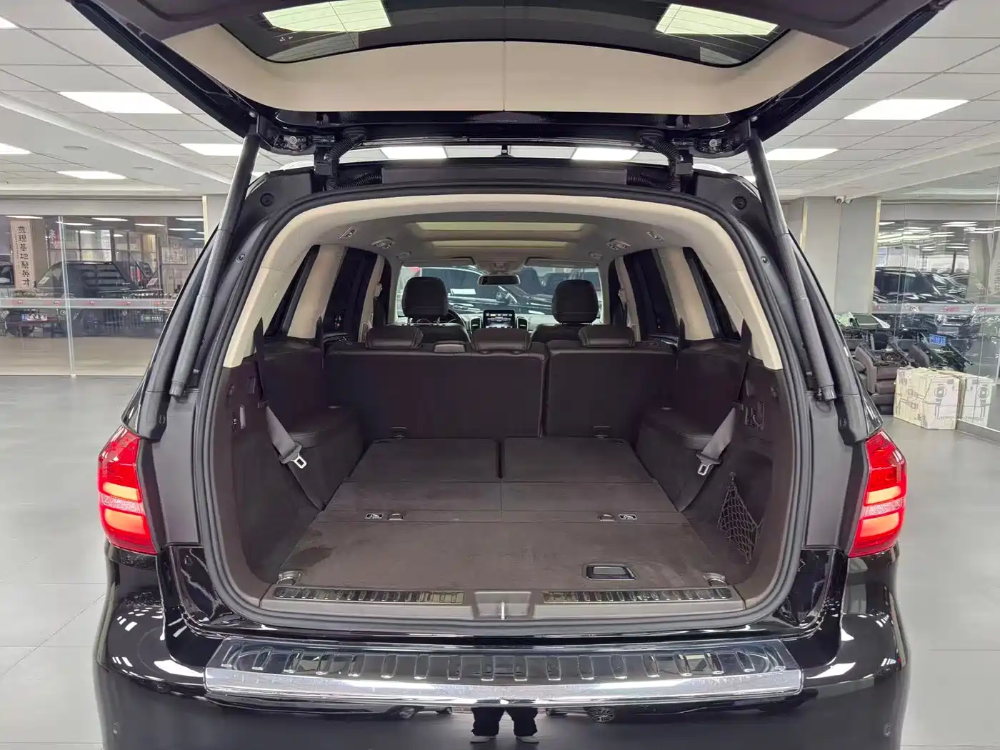 Mercedes-Benz GLS 2018 Facelift GLS 400 4MATIC Sport фото 13
