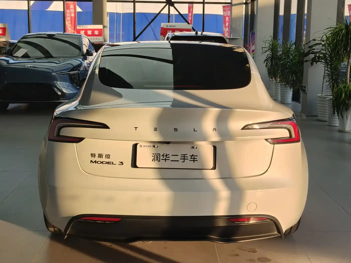 Tesla Model 3 2026 2025 Model Year Facelift Rear-Wheel Drive