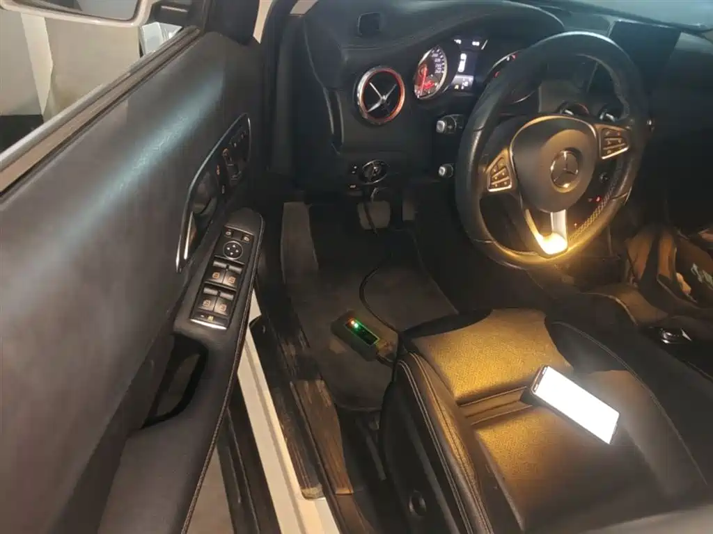 Mercedes-Benz GLA 2016 GLA 220 4MATIC Fashion фото 16