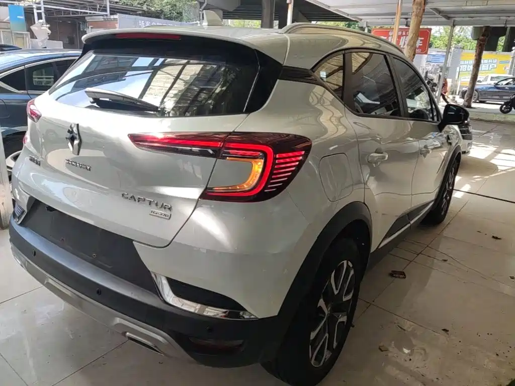Renault Captur 2020 2019 Model TCe270 Auto Power Style