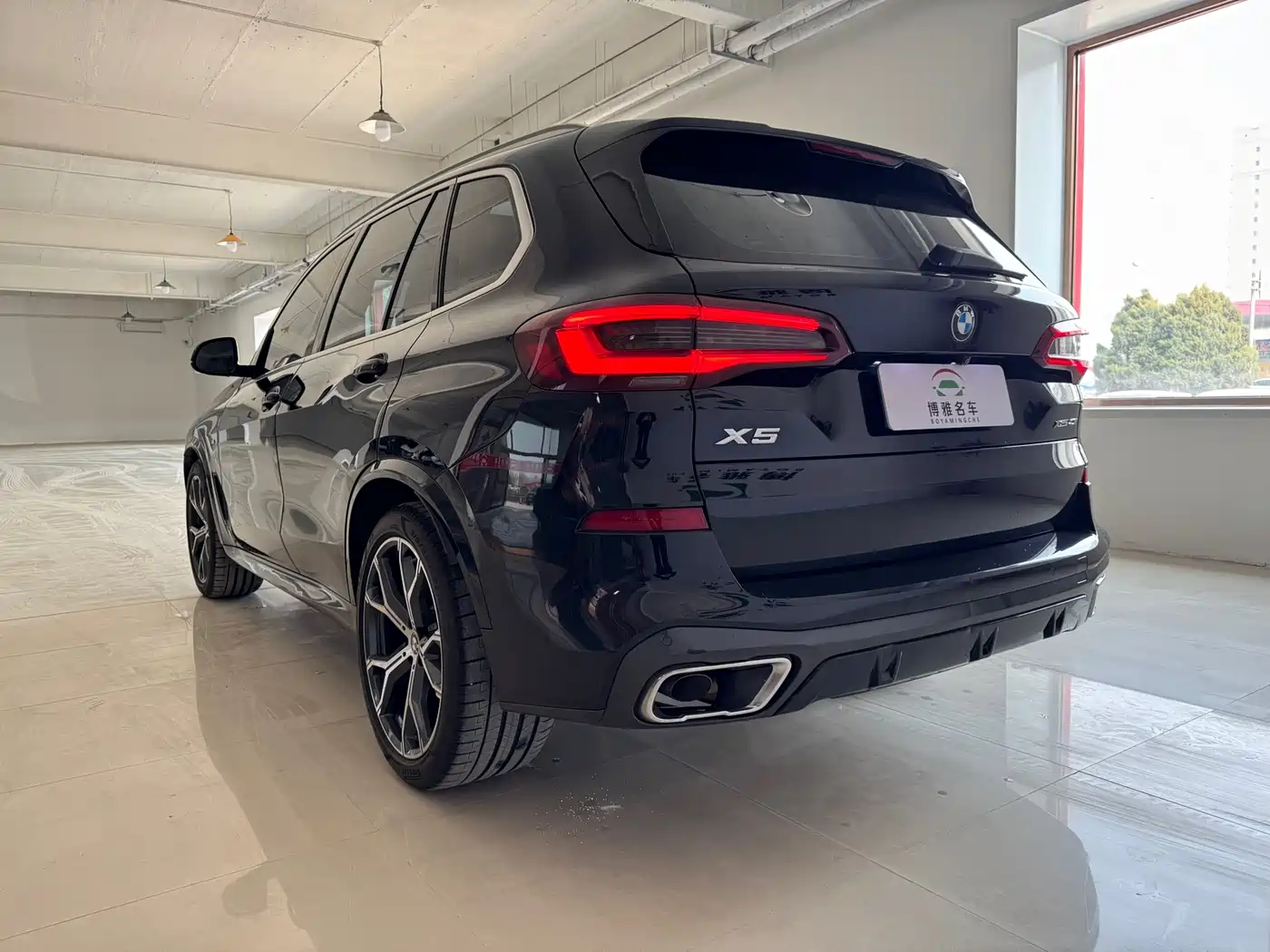 BMW X5 (Import) 2020 xDrive40i Premium M Sport Package фото 5