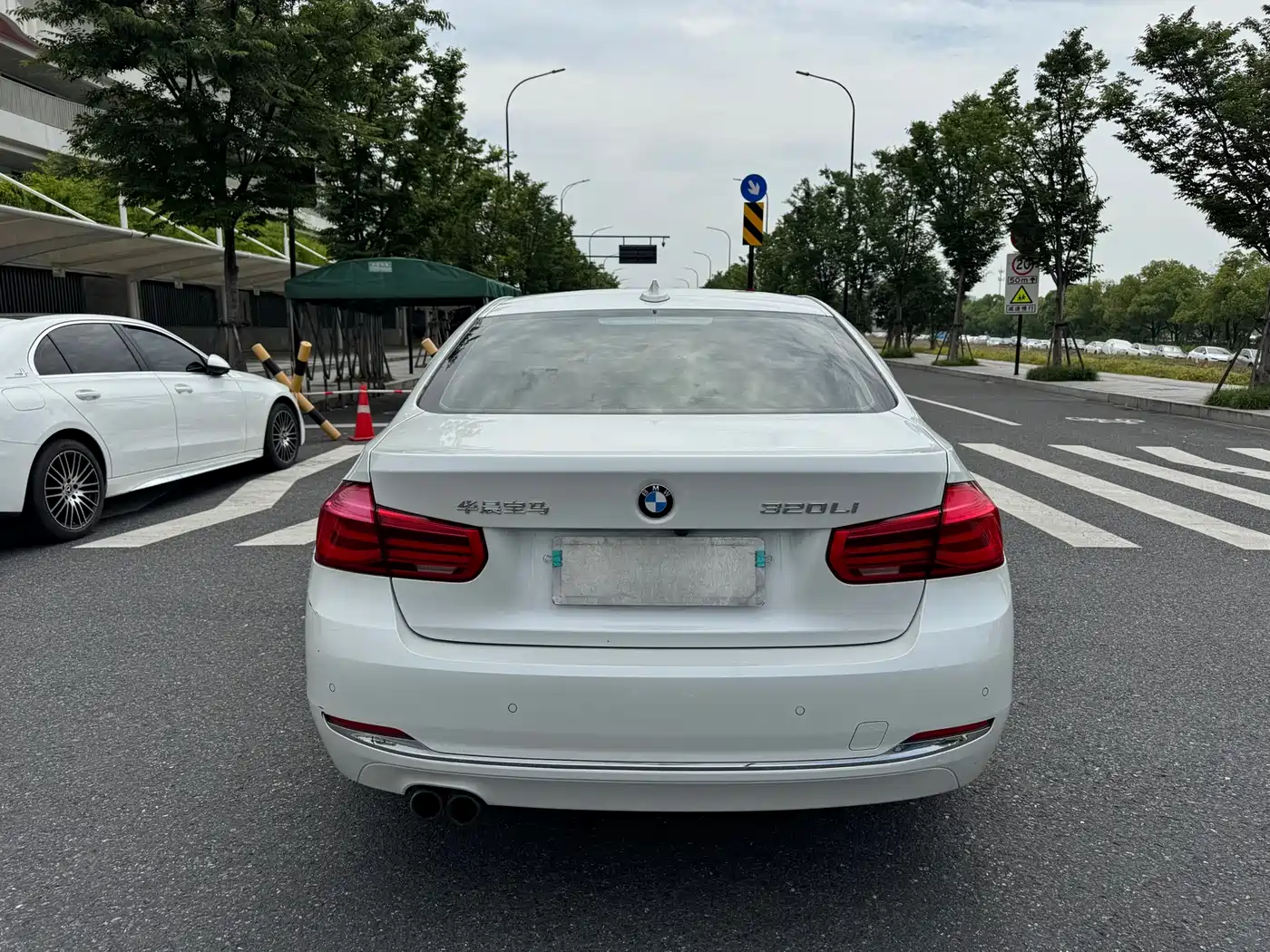 BMW 3 Series 2017 320Li Fashion фото 4