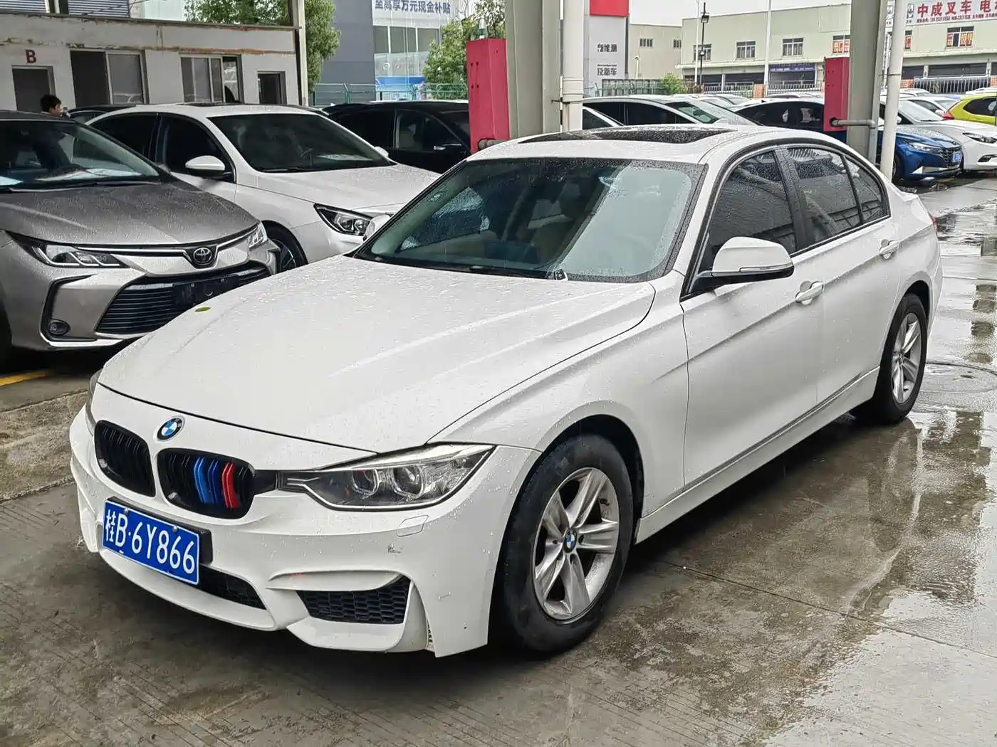 BMW 3 Series 2013 320Li Fashion Model