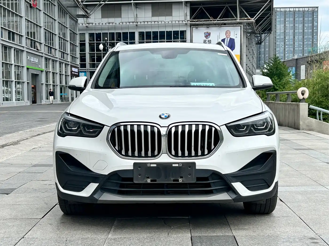 BMW X1 2022 sDrive25Li Leading фото 2