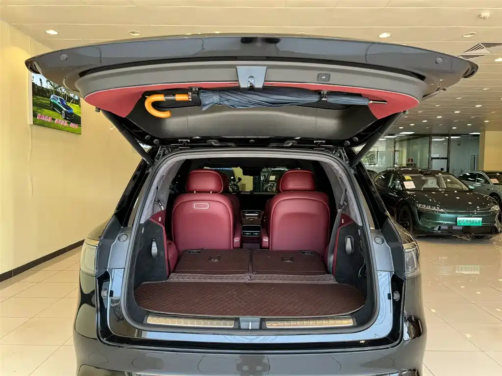 AITO Wenjie AITO M8 2025 Model Extended Range Max+ Edition 53.4kWh 6-Seater фото 8