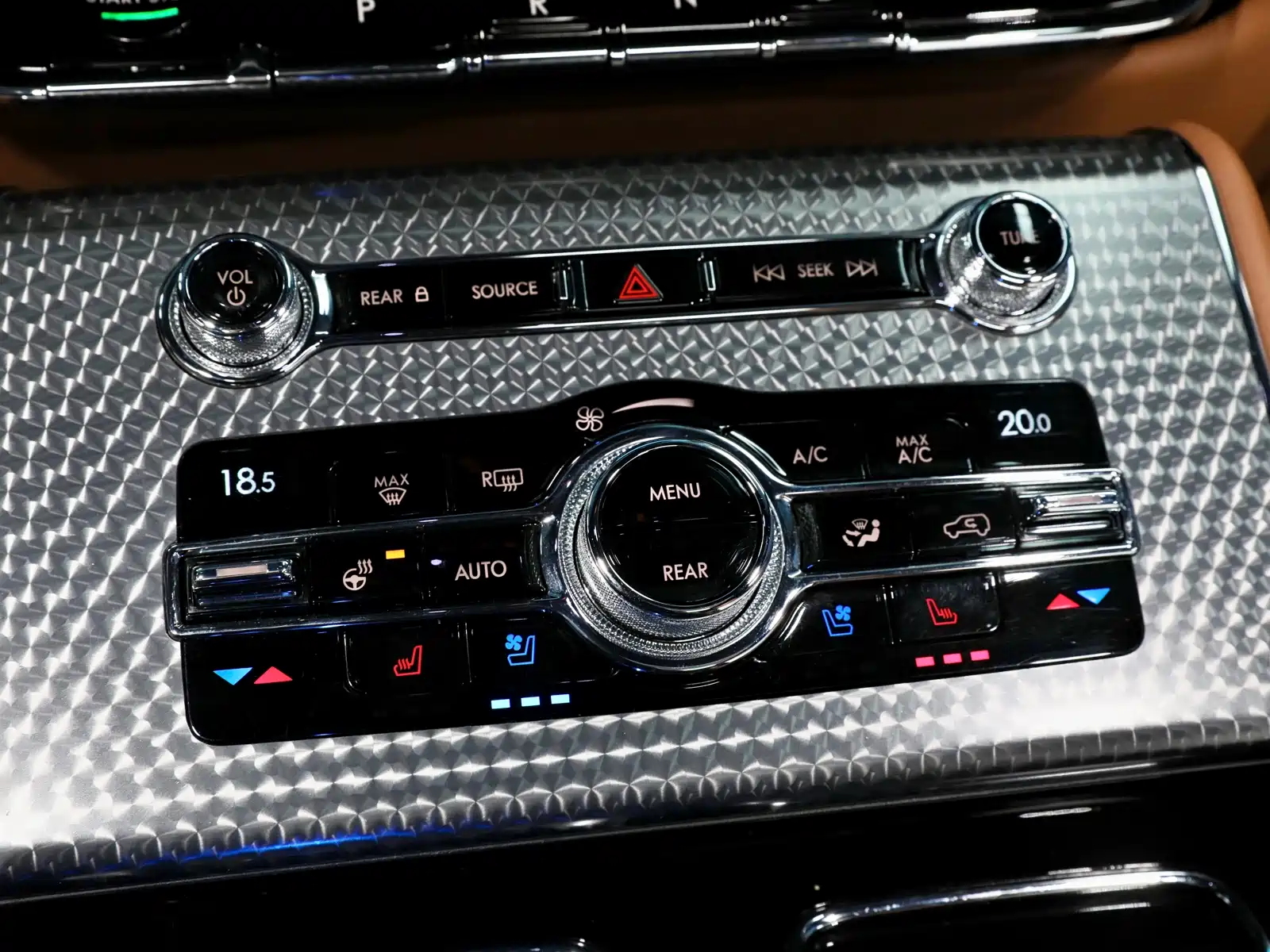 Photo 20 - Lincoln Aviator