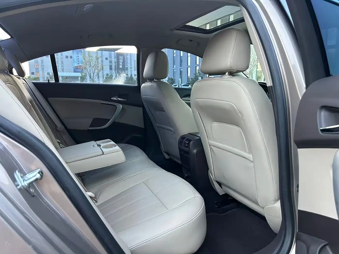 Buick Regal 2015 2.0L Elite Fashion Model фото 8