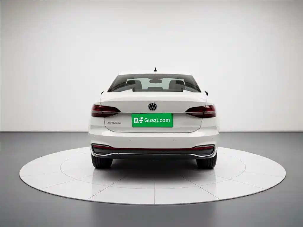 Volkswagen Lavida 2023 1.5L Auto Five Million Edition фото 5