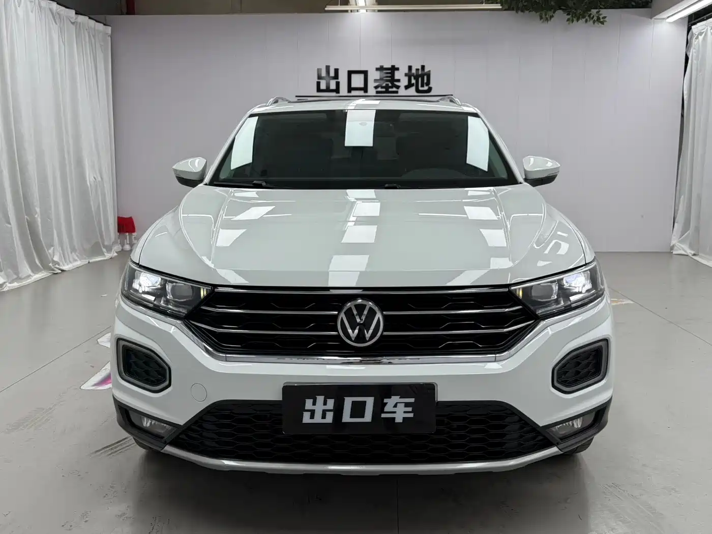 Volkswagen T-ROC 2021 280TSI DSG 2WD Comfort Smart Connect 30th Anniversary Edition фото 2