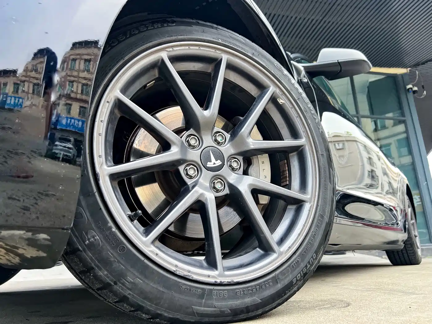 Фото 11 - Tesla Model 3