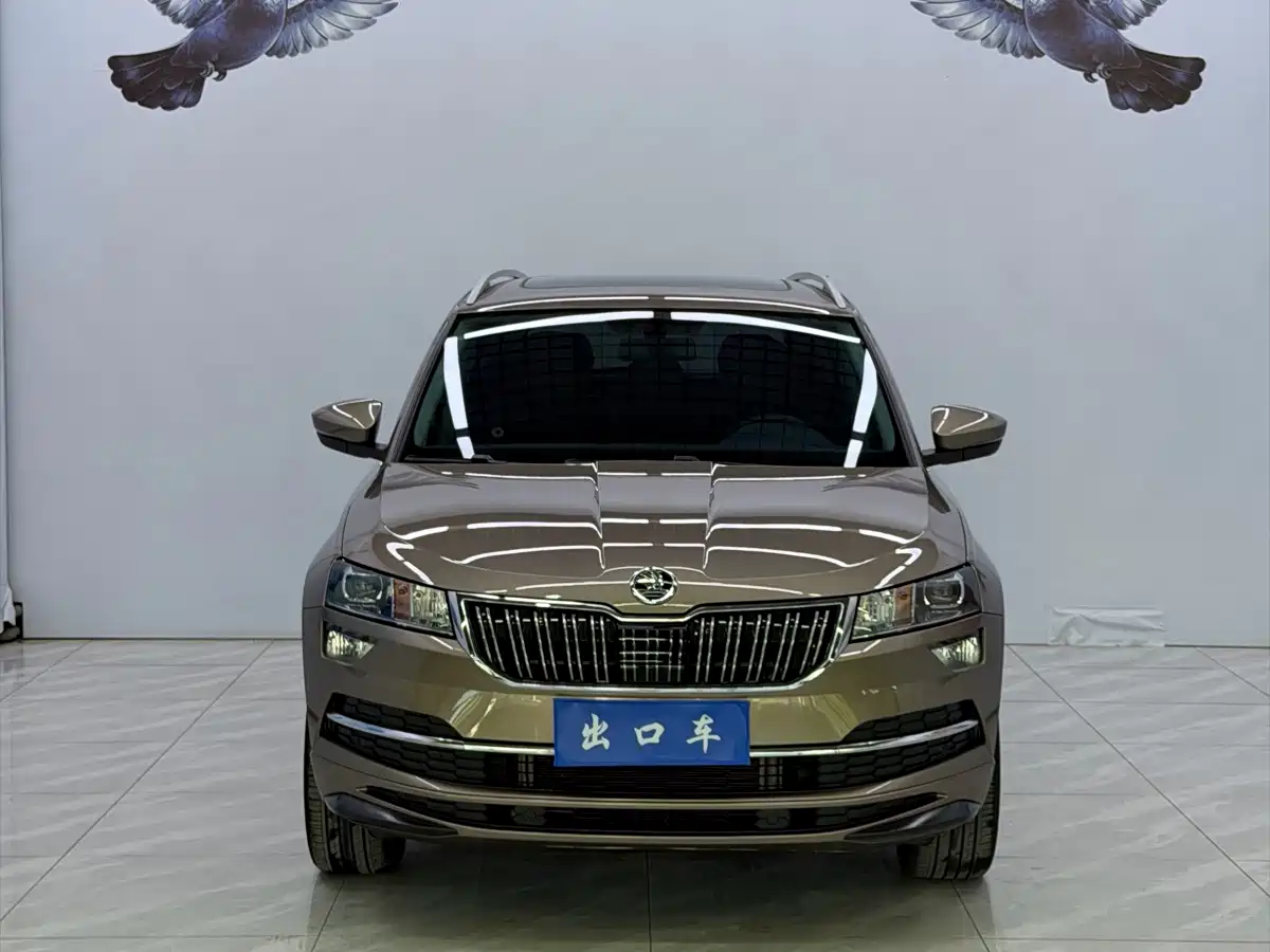 Photo 2 - Škoda Karoq
