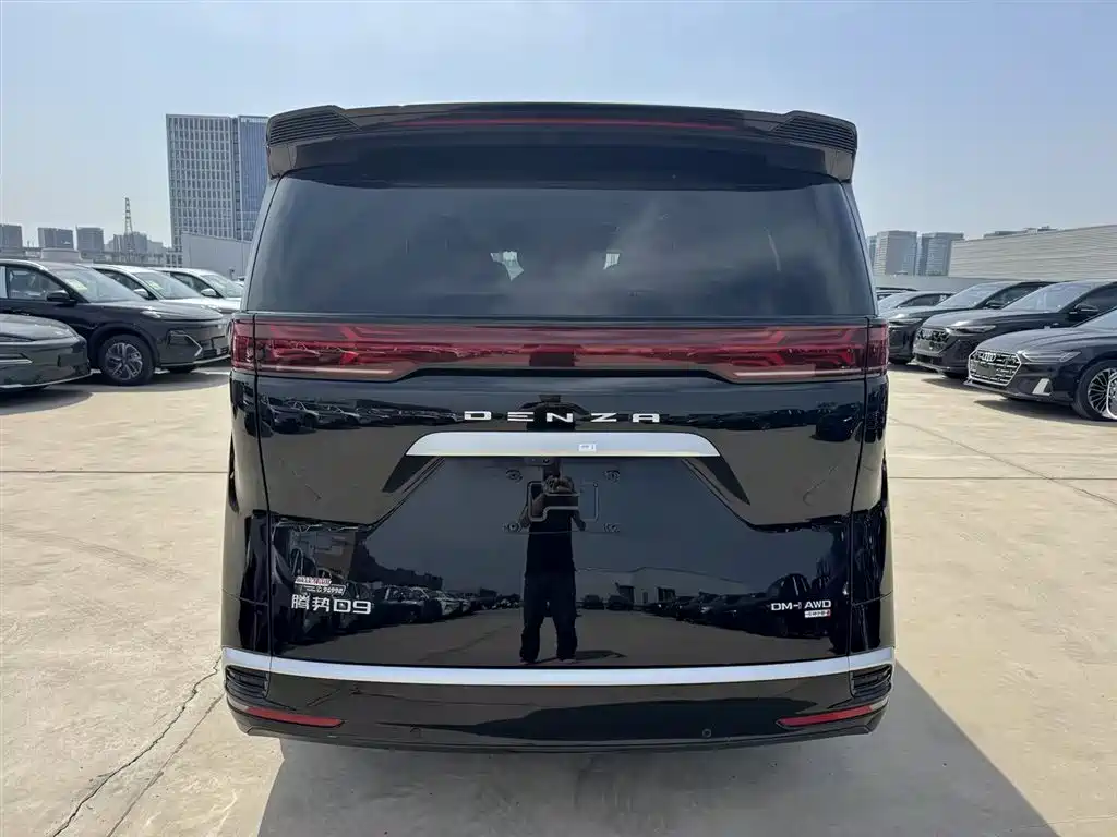 Denza D9 2025 DM-i Smart Drive Edition 1020 AWD Prestige фото 7