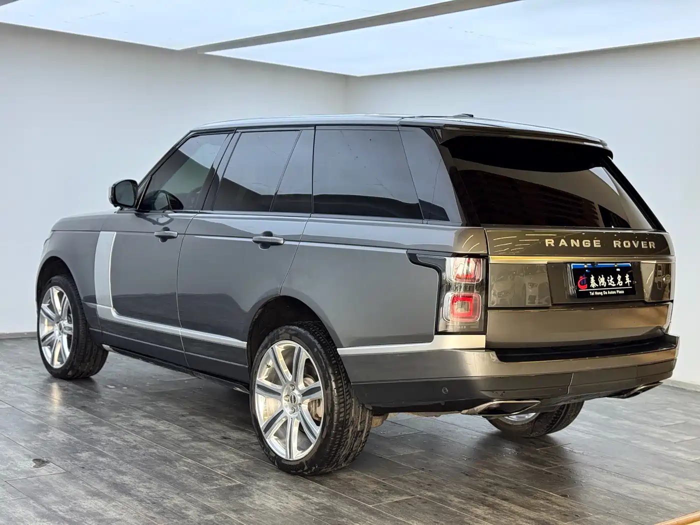 Land Rover Range Rover 2015 3.0 TDV6 Vogue фото 5
