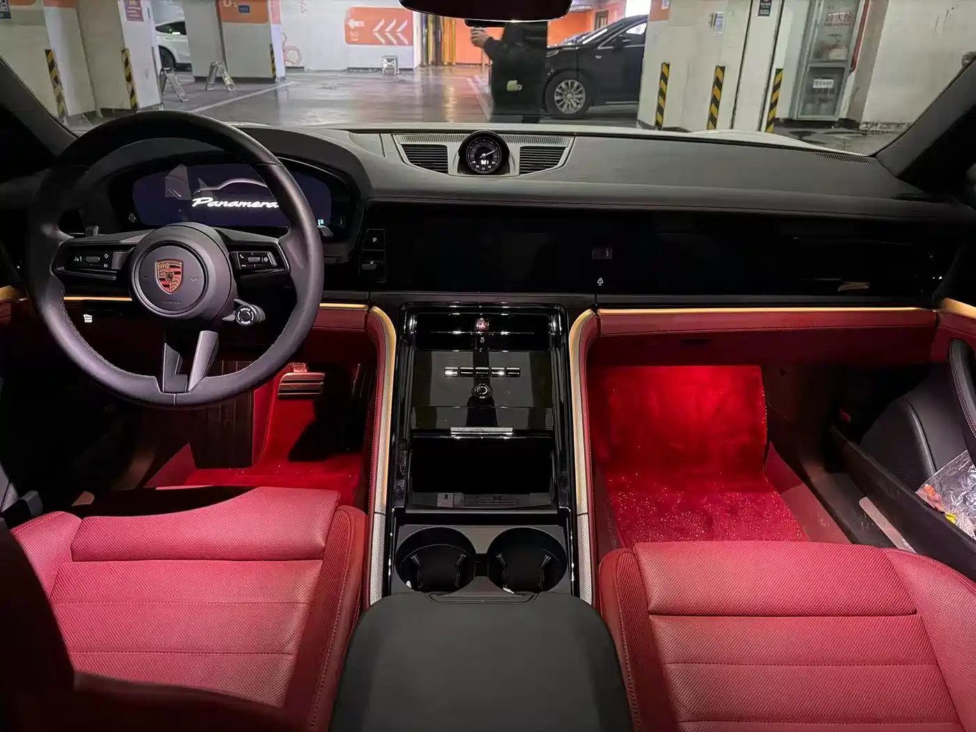 PORSCHE PANAMERA