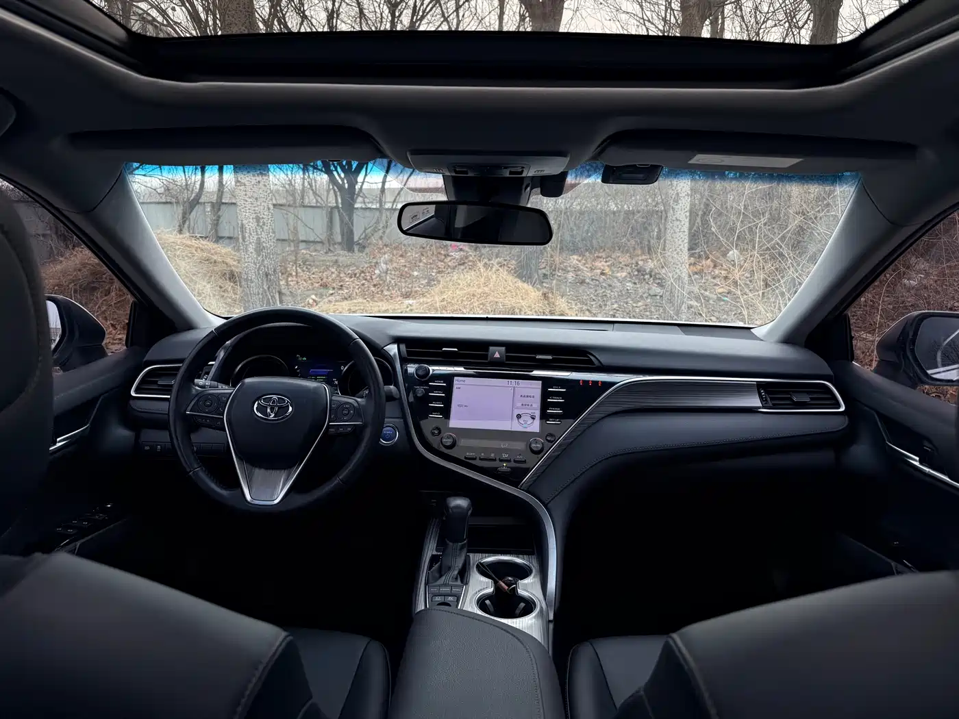 Toyota Camry 2018 Hybrid 2.5HG Luxury Edition фото 7