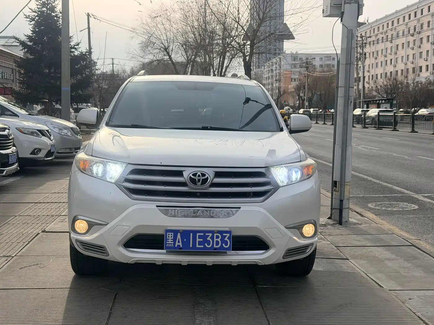 Toyota Highlander 2012 2.7L 2WD 5-seater Elite Edition фото 3