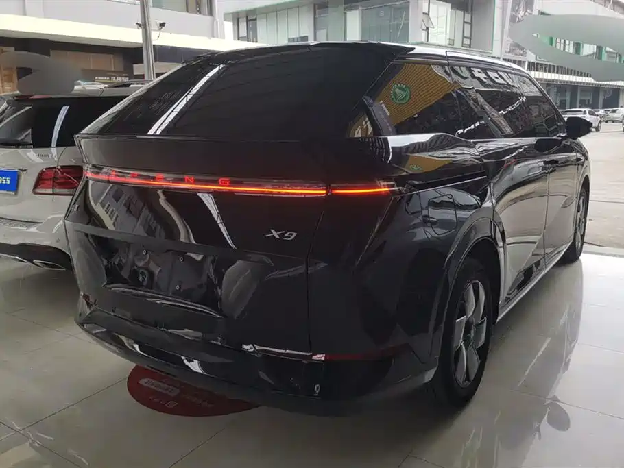 XIAOPENG X9