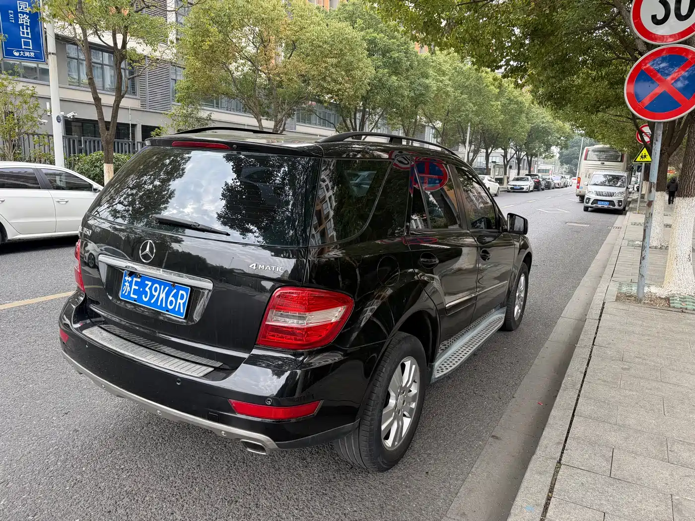 Mercedes-Benz M-Class 2010 ML 300 4MATIC фото 17