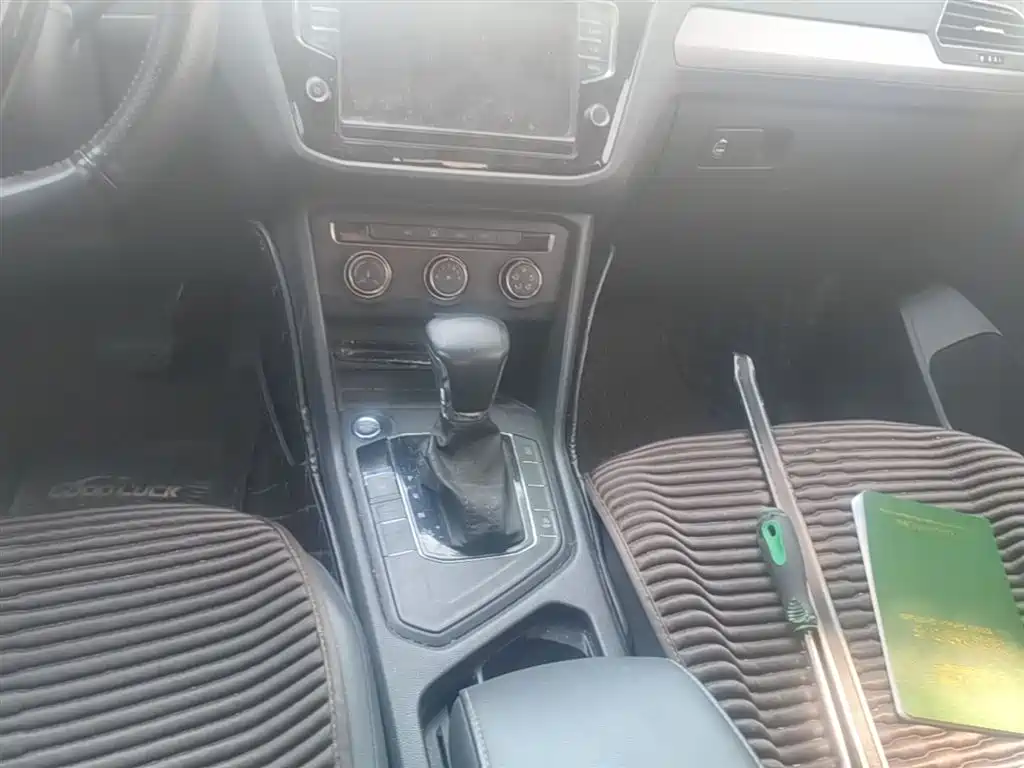Volkswagen Tiguan L 2018 330TSI Automatic 2WD Trend Edition фото 14
