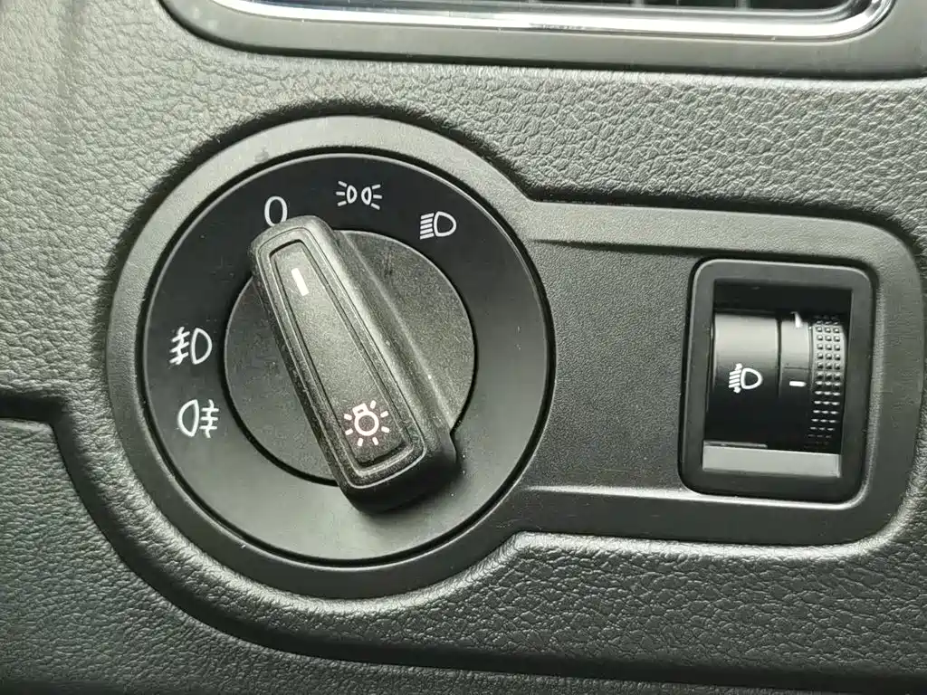 Фото 21 - Volkswagen Polo