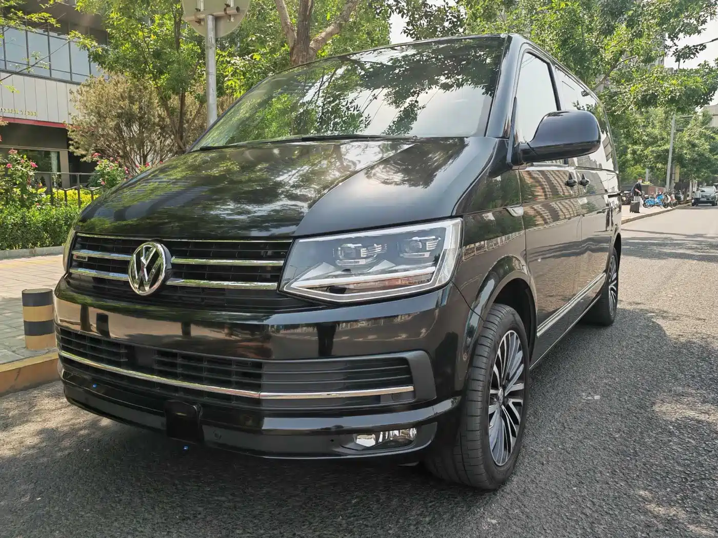 Volkswagen Multivan 2019 2.0TSI 4WD Premium 7-seater
