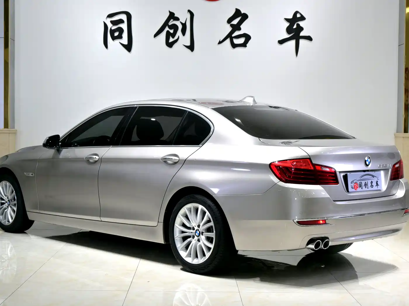 BMW 5 Series 2014 525Li Luxury Design Package фото 4