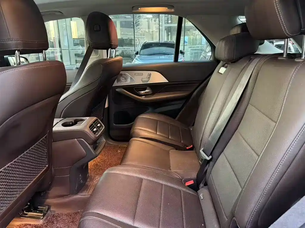 Mercedes-Benz GLE 2020 Facelift GLE 450 4MATIC Luxury фото 6