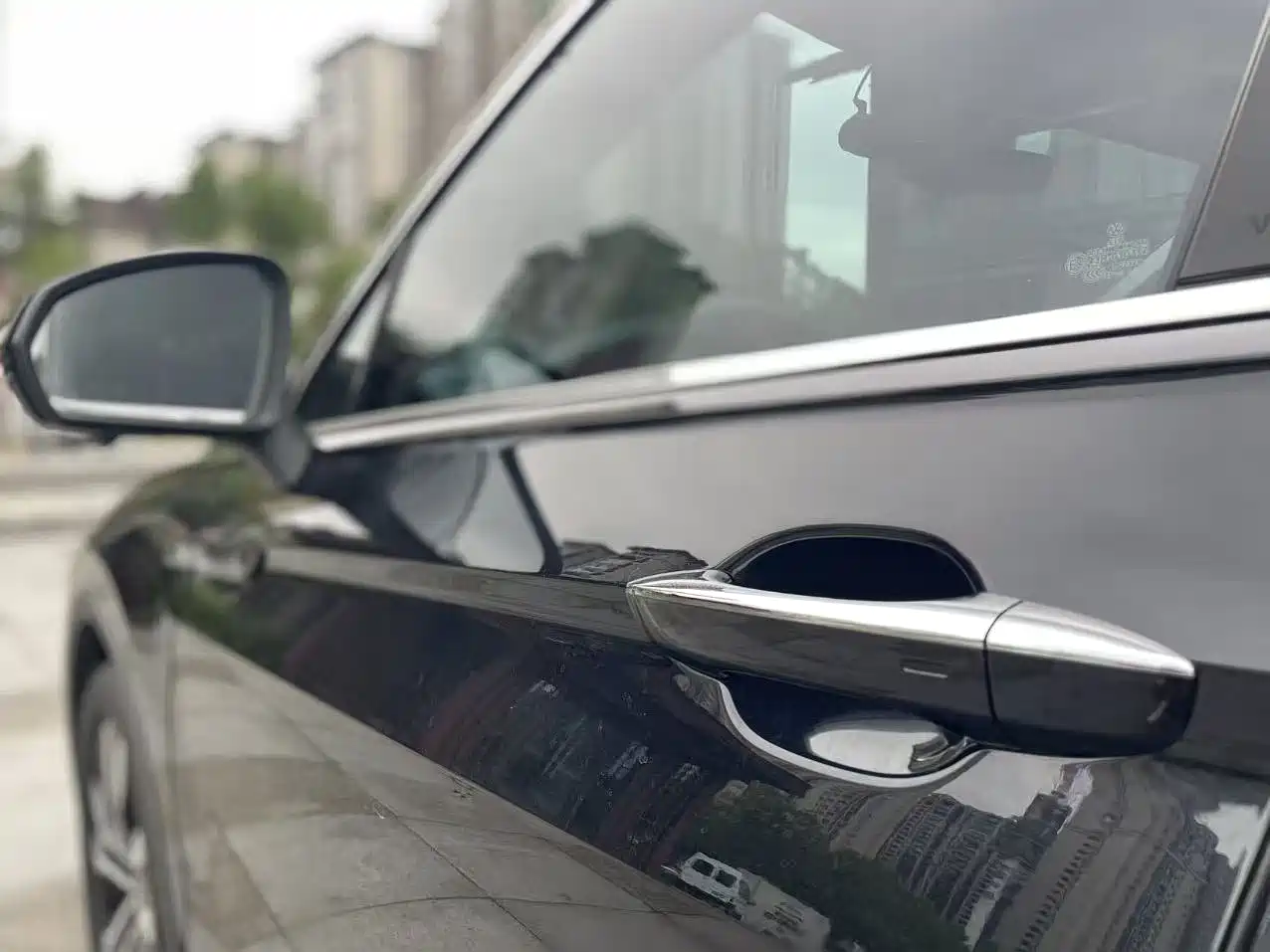 Volkswagen Tiguan L 2024 330TSI Automatic 2WD R-Line Premium Enjoyment Edition фото 6