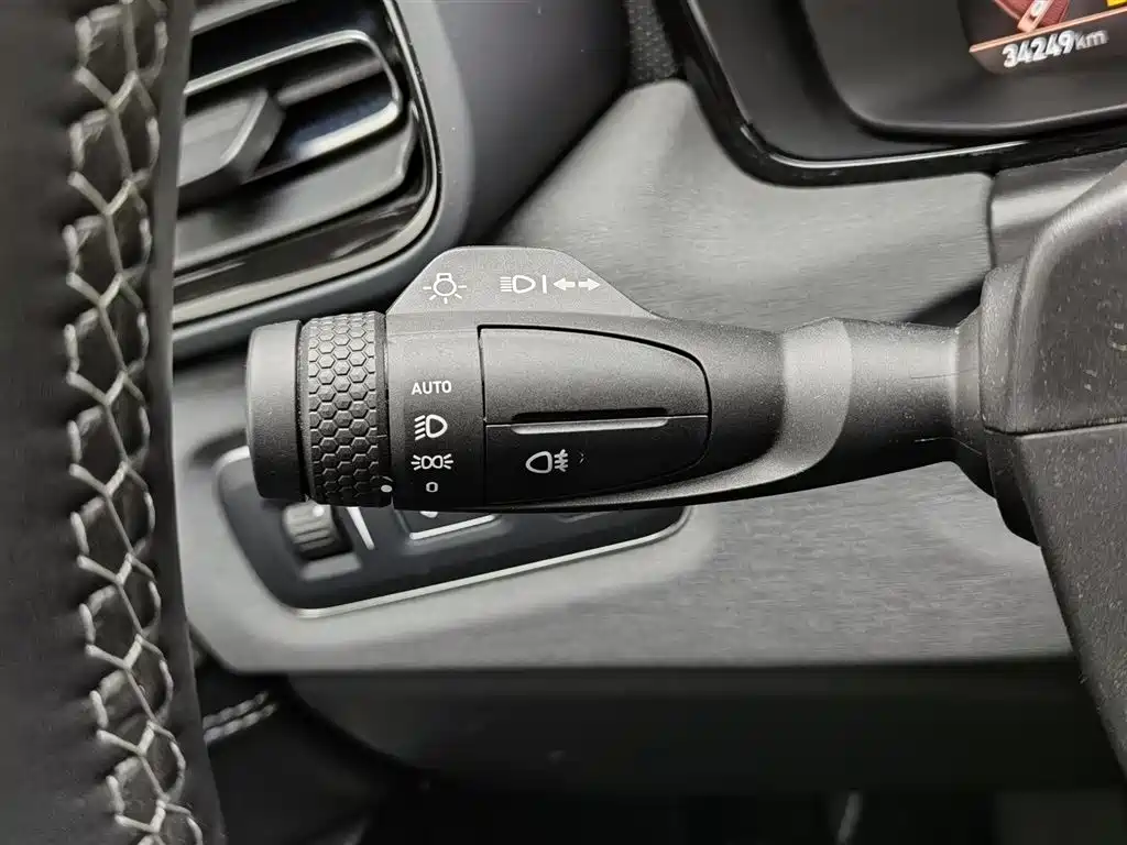 Lynk & Co 03 2022 1.5TD DCT Power Plus фото 21