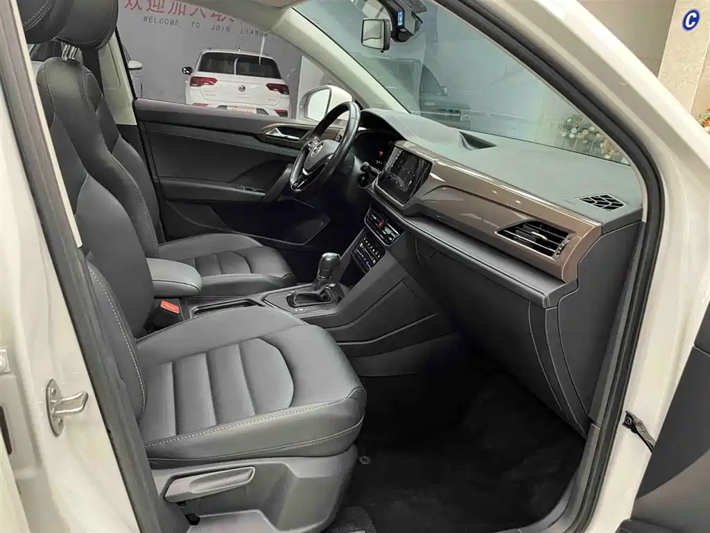 Volkswagen Tharu 2022 280TSI FWD Luxury Edition фото 13