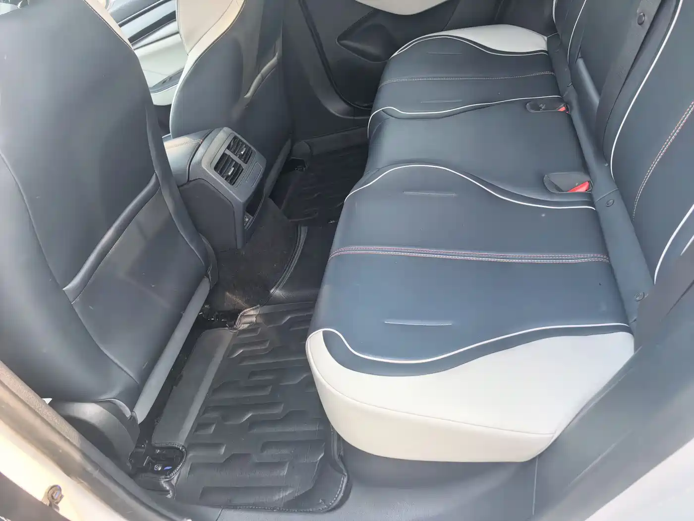 BYD Qin PLUS 2023 Champion Edition DM-i 55KM Surpassing фото 5