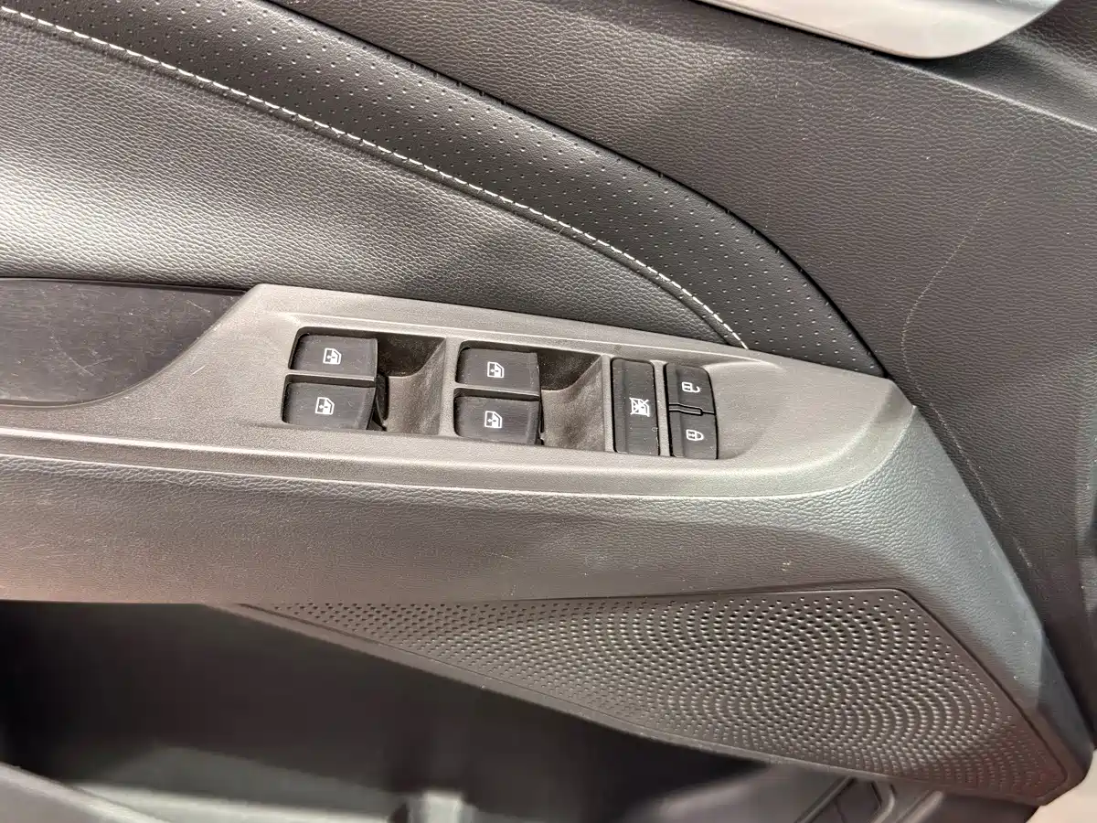 SAIC Maxus Maxus G50 2020 2020 1.5T Auto Luxury