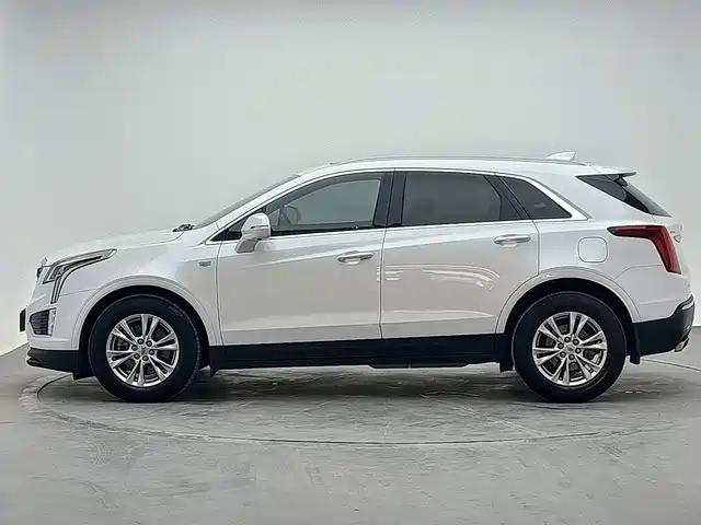 Фото 3 - Cadillac XT5
