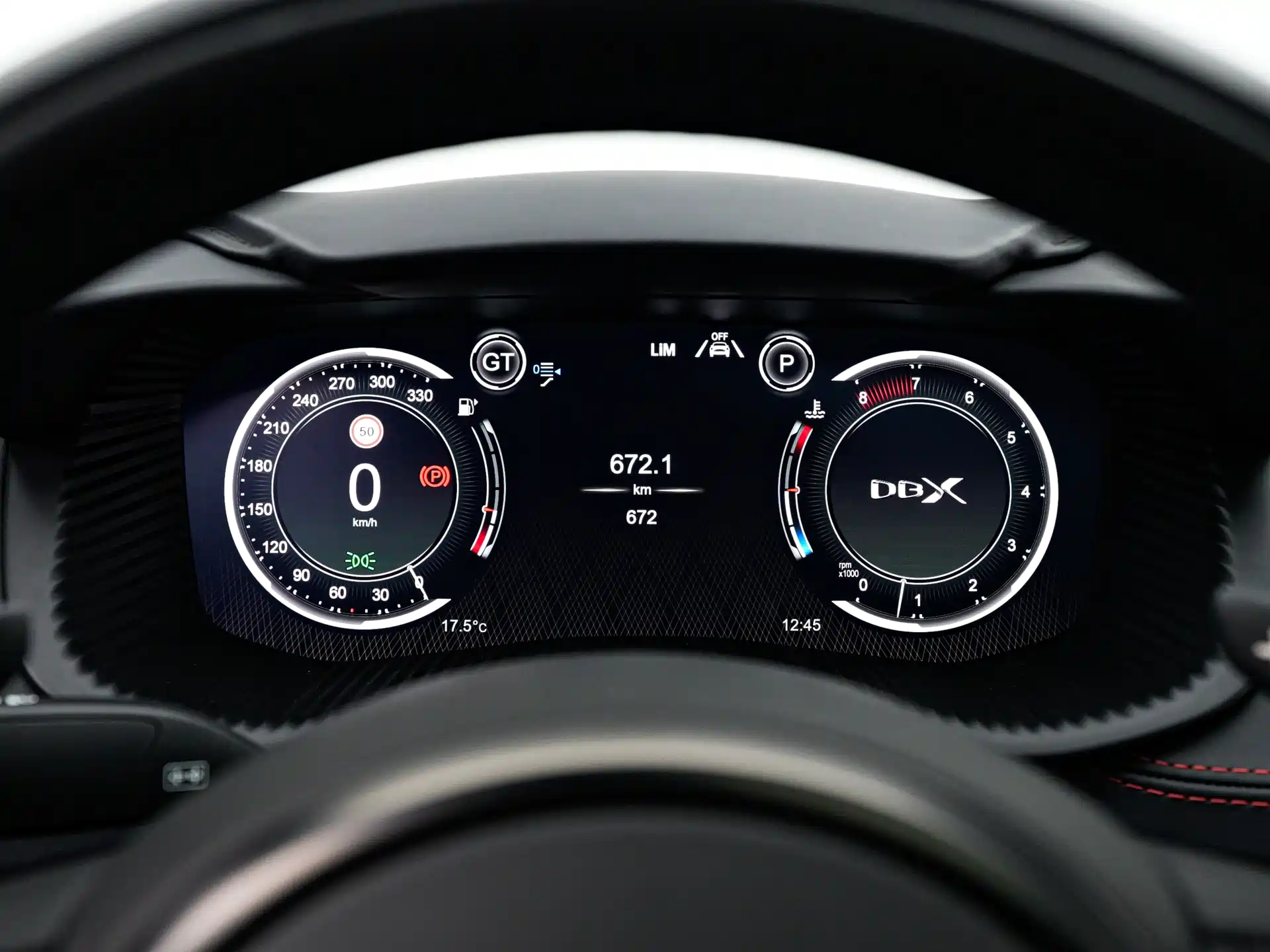 Фото 26 - Aston Martin DBX
