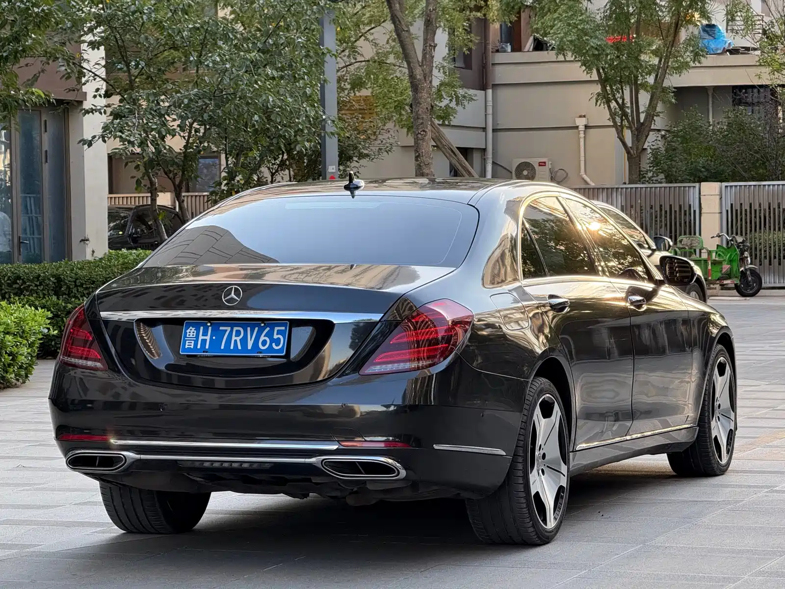 Фото 9 - Mercedes-Benz S-Class