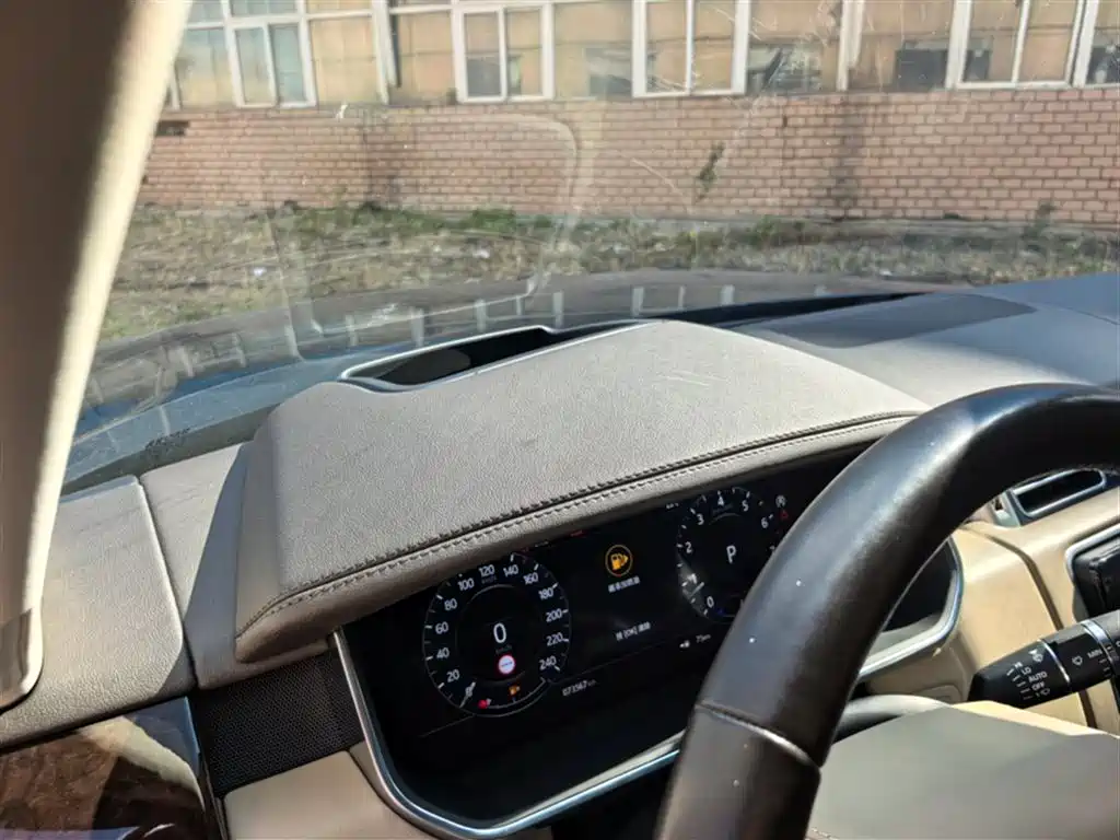 Land Rover Range Rover 2021 3.0 L6 Heritage Edition фото 10