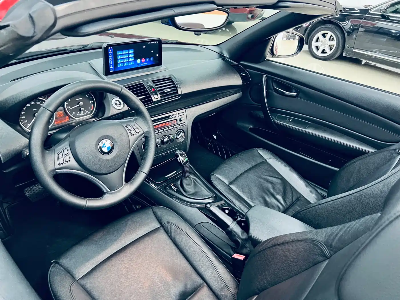 BMW 1 Series (Import) 2011 120i Convertible фото 2