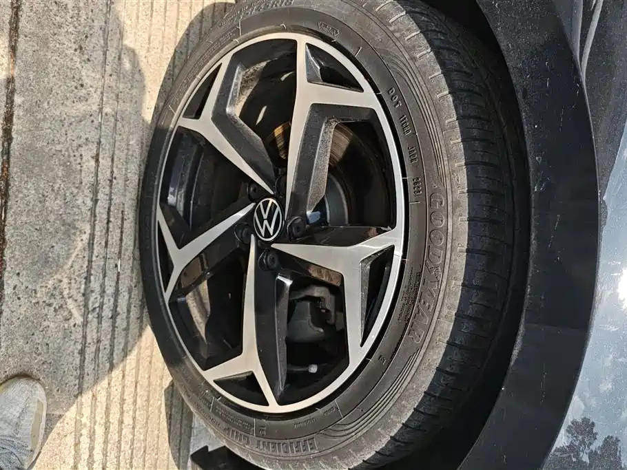 Volkswagen Magotan 2023 2 Million Units Anniversary Edition 330TSI DSG Leading Type фото 6