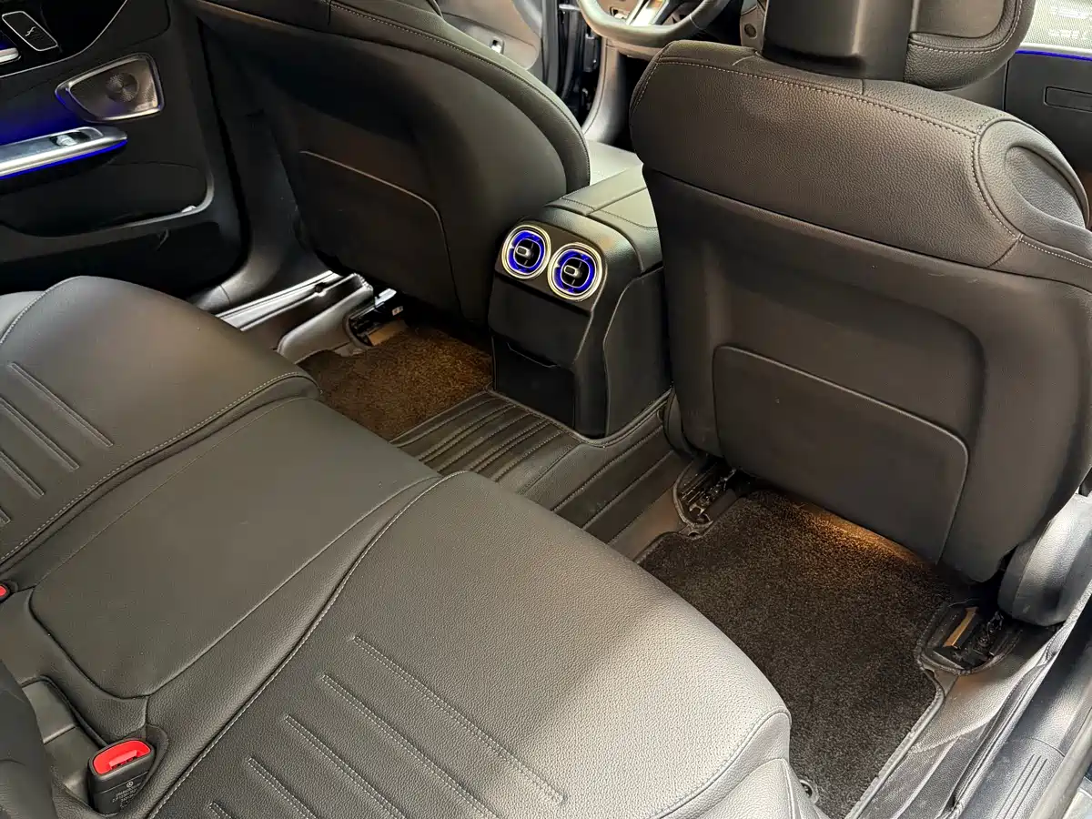 Mercedes-Benz C-Class 2023 C 260 L Night Edition Sport фото 14