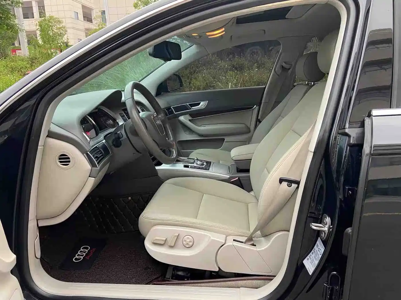 Audi A6L 2011 Model 2.0 TFSI Auto Standard фото 5