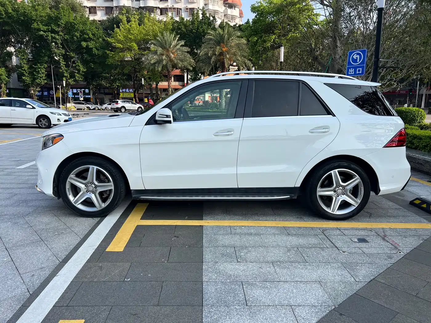 Mercedes-Benz GLE 2016 GLE 400 4MATIC фото 4