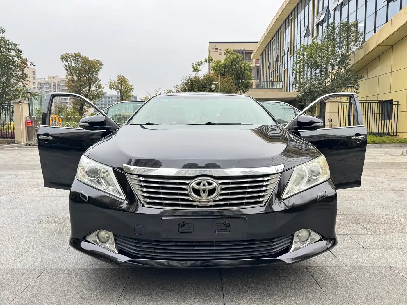 Toyota Camry 2012 2.0G Luxury Edition