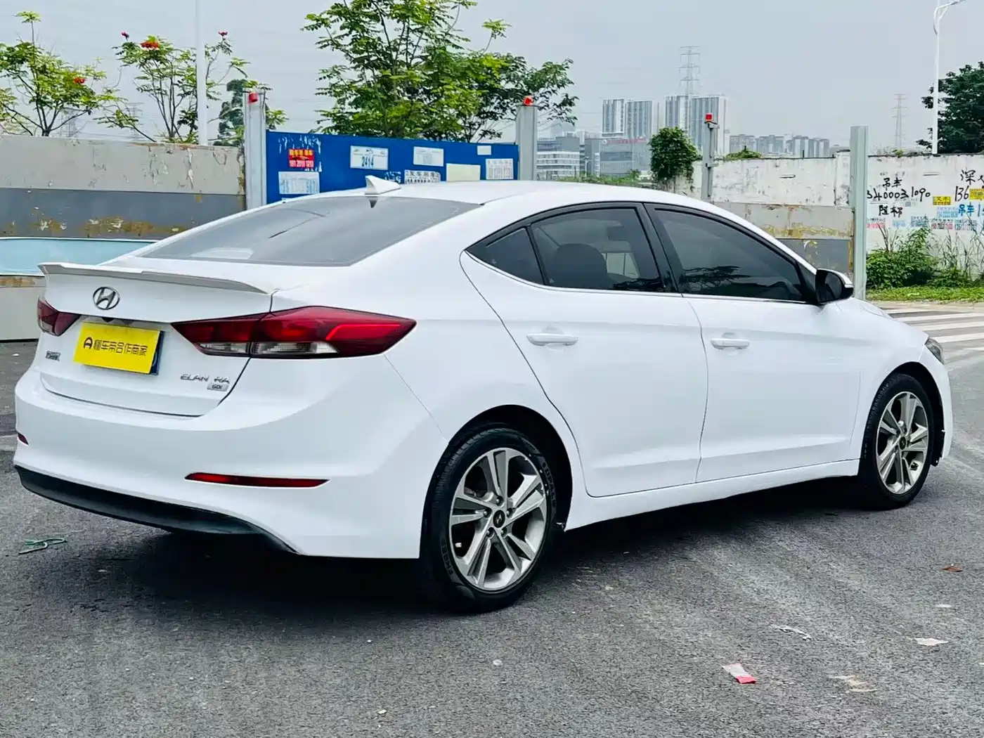 Hyundai Elantra 2016 Model 1.6L Automatic Smart Elite фото 5