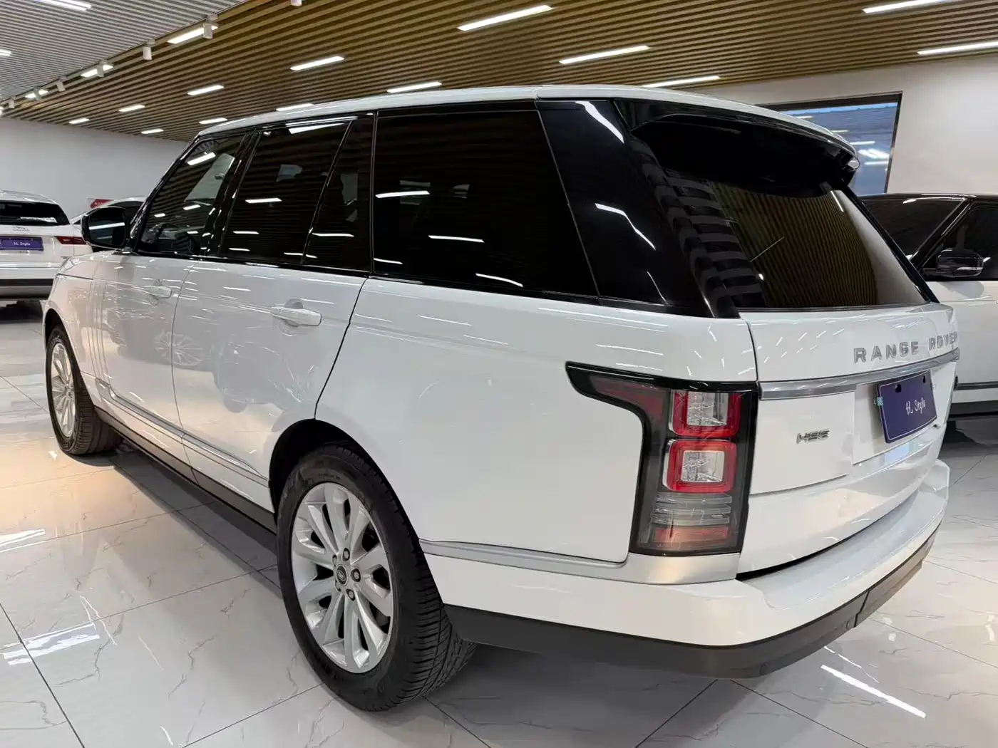 Land Rover Range Rover 2014 3.0 SC V6 Vogue SE фото 4