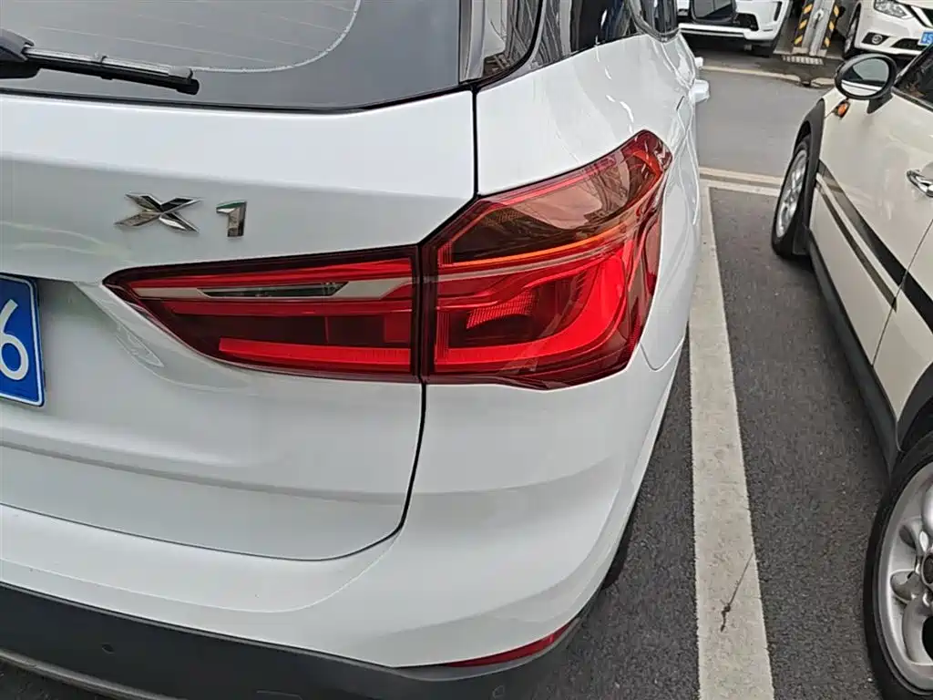 BMW X1 2018 sDrive18Li Fashion Model фото 8