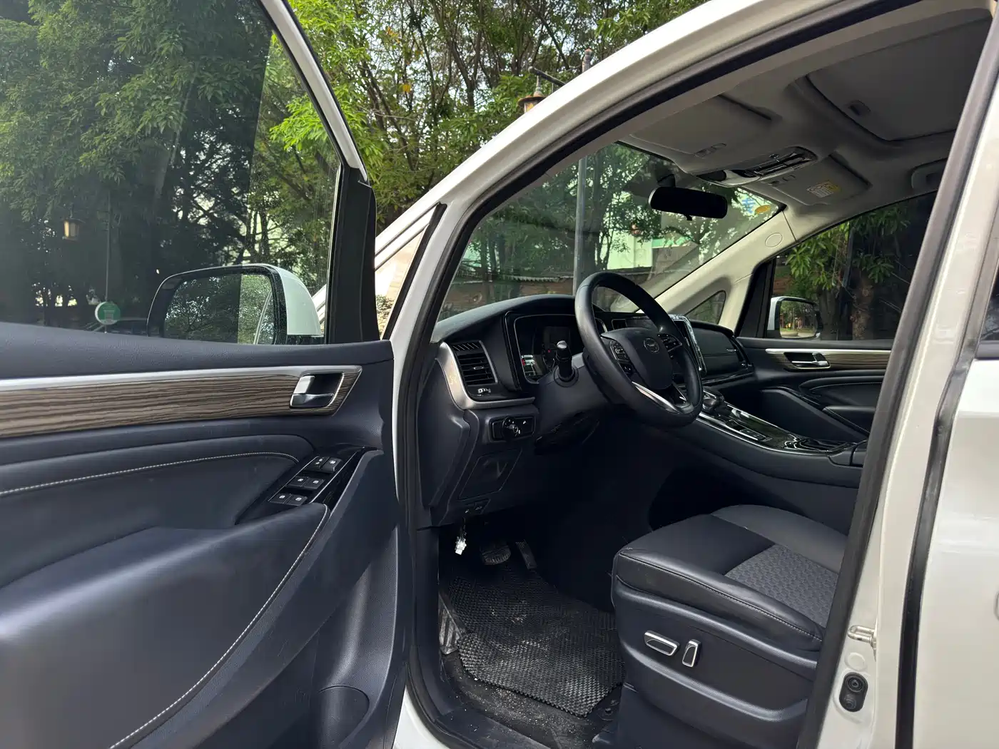 GAC Trumpchi Trumpchi M8 2023 Leading Series 390T Luxury Edition фото 6