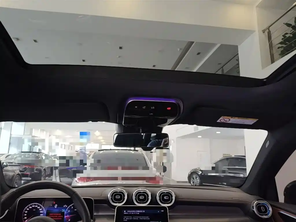 Mercedes-Benz GLC 2024 GLC 260 L 4MATIC Luxury 5-seater фото 18