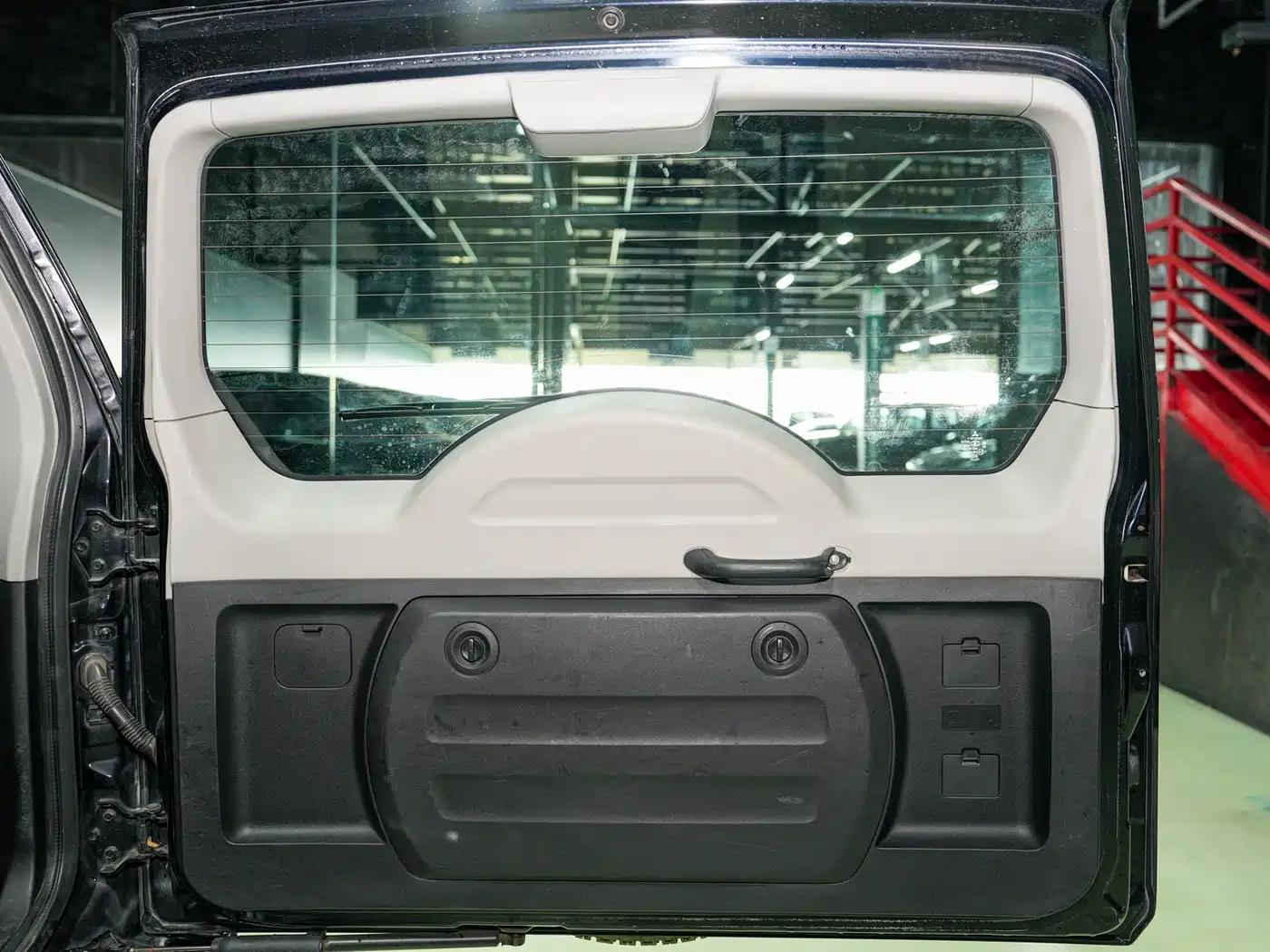 Mitsubishi Pajero (Import) 2010 3.0L Automatic Luxury Edition фото 31